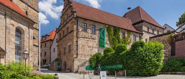 Topfereimuseum-Thurnau.jpg Topfereimuseum-Thurnau.jpg