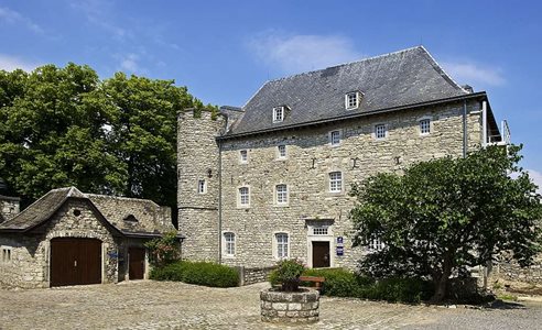 Burg Raeren aus dem 14. Jahrhundert